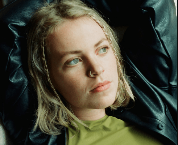 ‘ten years time’ by philine exemplifies contemporary alt pop with clear vocals and a thoughtfully crafted musical&nbsp;structure