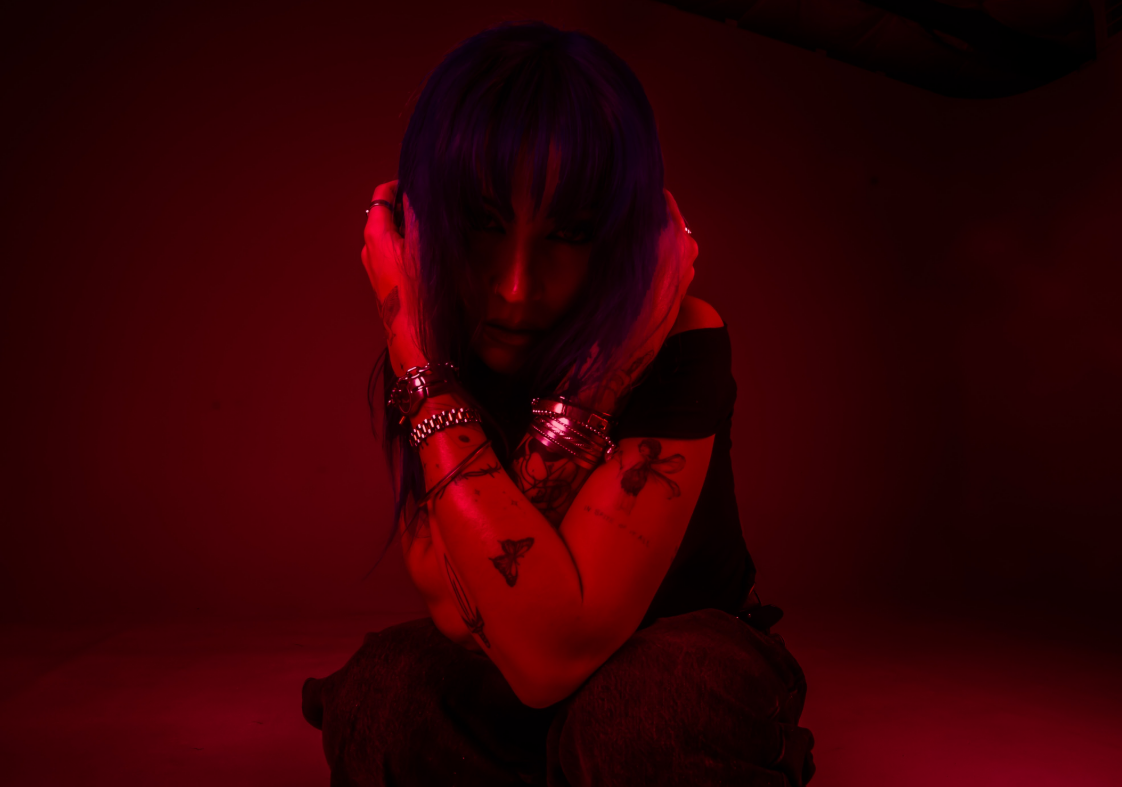 Charlotte Sands Drops ‘neckdeep’ – A Bold Pop Rock Hit That Sets You Free
