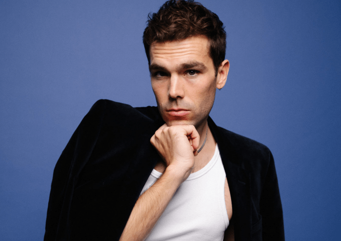 Joel Miles Blends Latin Heat and Indie Vibes on ‘Déjame Ir’ with a Catchy Modern&nbsp;Sound