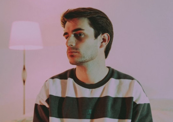 Rober Marccu Brings Summer Vibes to Life with ‘Me prefiero mentir’