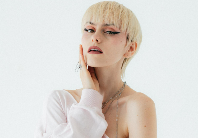 Tommi Aura Turns Up the Heat with Androgynous Pop Single ‘Blush’