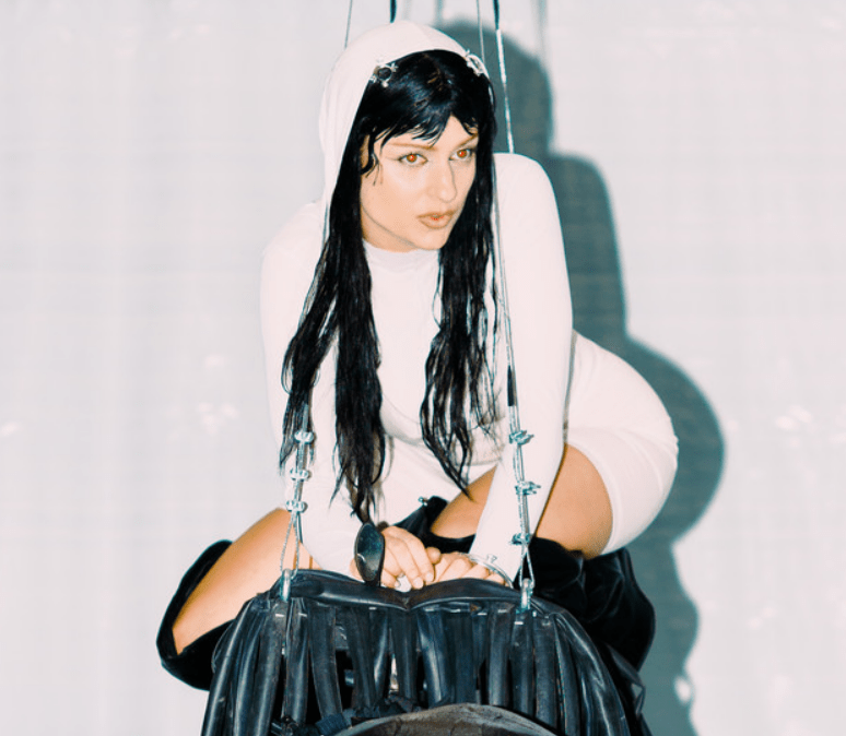 ‘Amor’ by Tsar B: dark, unusual, and fairly experimenta