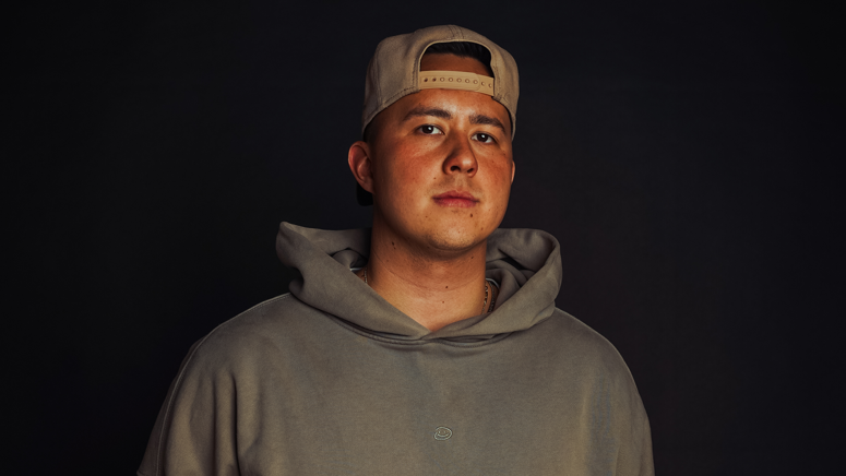 ‘Meet in the Middle’ by Brayden Lowe: The Track for Your Perfect Party