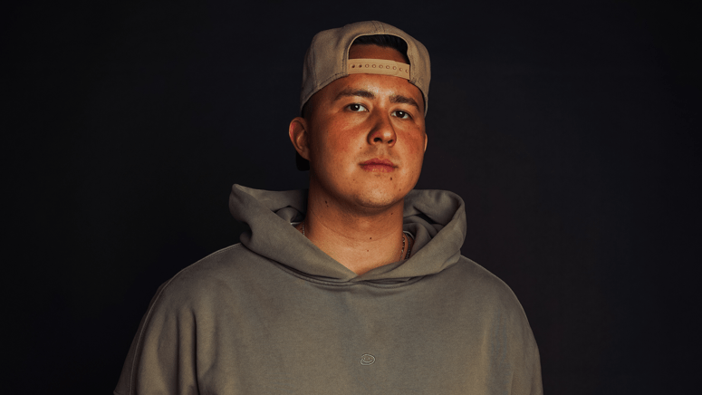 ‘Meet in the Middle’ by Brayden Lowe: The Track for Your Perfect Party