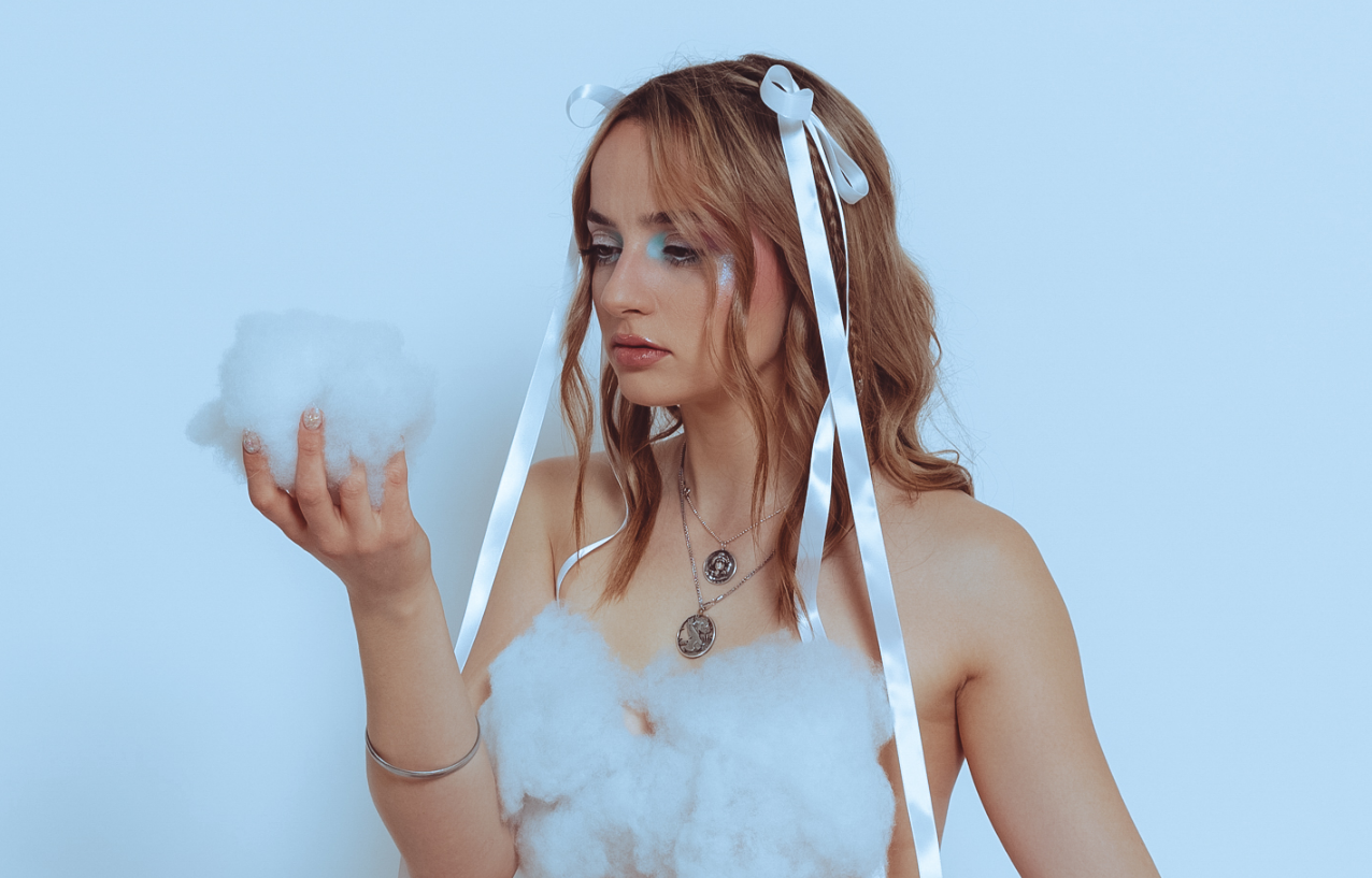 ‘Janelle’ by Kirrilee Shimmers With Airy Emotion, Turning Soft Beats and Hazy Vocals Into Pure Escape