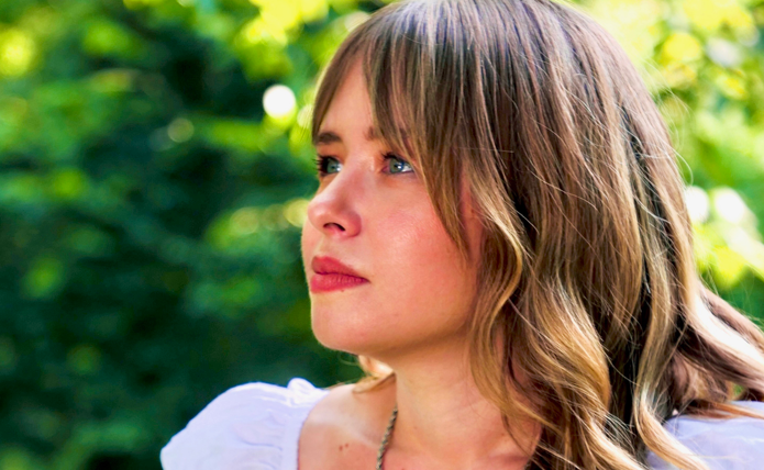 ‘Bro Country’ By Katie Frank Is A Groovy Country Rock Track You Definitely Need In Your Playlist&nbsp;Today