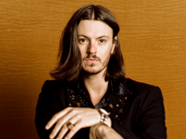 Yellow House Returns with ‘When the Reels Burn Out’ — A Track Made for Your Late‑Night Dreams!