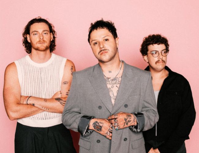 ‘lovelytheband’ Drop ‘anywhere but on my mind’ — A Stunning Indie Pop Escape You’ll Feel&nbsp;Instantly
