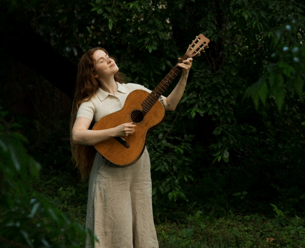 Can Love Survive the Distance? Lillian Leadbetter Answers With a Stunning New Single ‘Move the Moon’