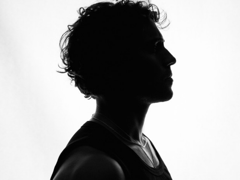 Olivier Dion Captures the Fragility of Love on ‘Psychanalyse’
