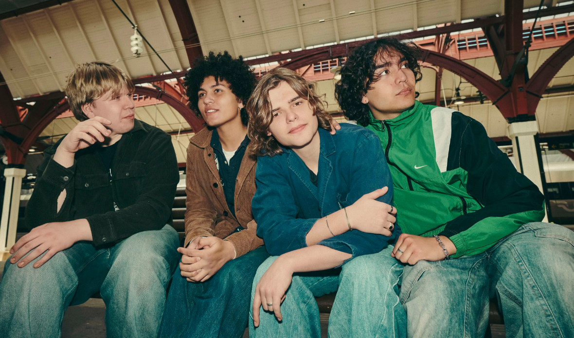 ‘Last Train Home’ by Oscar Stembridge Is the Pop Rock Track You Need Right Now