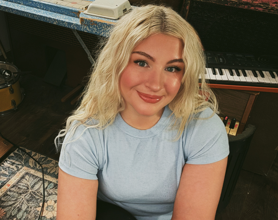 loraine Turns Grief Into Open-Air Pop on “everywhere i go