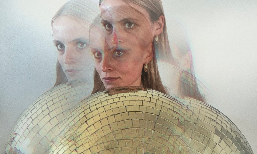 After Her Debut Album, Emilie Reid Introduces “House of the Silent”